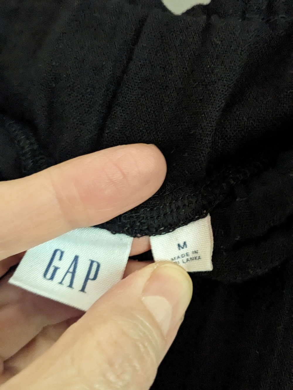 GAP Black Wide-Leg Pleated Gauzy Cotton Pants - Picture 5 of 10